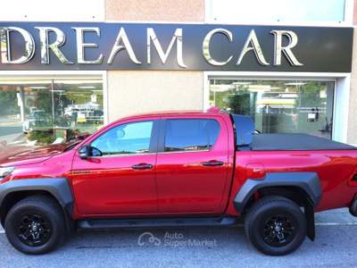 Toyota Hilux 2.8 D-4D A/T 4WD 4 porte Double Cab GR SPORT Rosso usata Savona