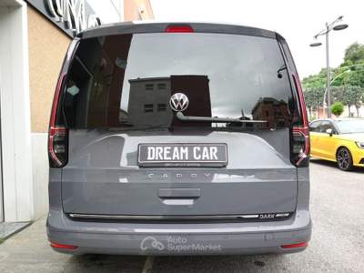 Volkswagen Caddy 2.0 TDI 122 CV DSG Style Maxi 7 POSTI DARK LABEL Grigio usata Savona