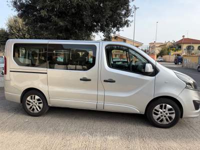 Opel Vivaro 1.6  CV 125  9 POSTI Argento usata Fiumicino