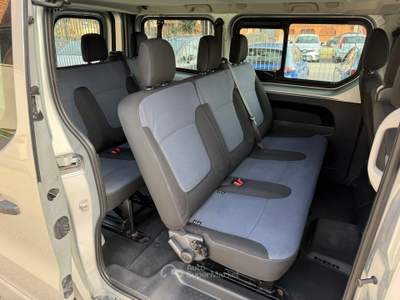 Opel Vivaro 1.6  CV 125  9 POSTI Argento usata Fiumicino
