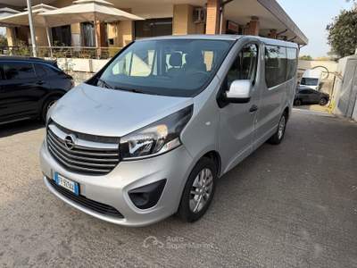 Opel Vivaro 1.6  CV 125  9 POSTI Argento usata Fiumicino