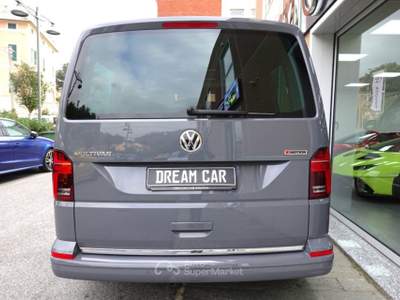 Volkswagen Multivan 2.0 TDI 150CV DSG 4Motion Generation Six Grigio usata Savona