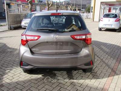 Toyota Yaris  1.0 5p. Business Grigio usata Busalla