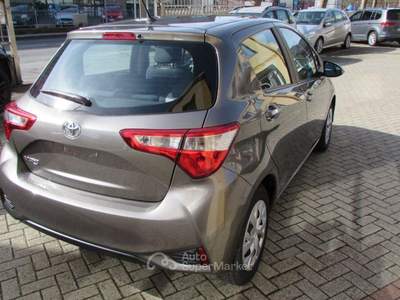 Toyota Yaris  1.0 5p. Business Grigio usata Busalla