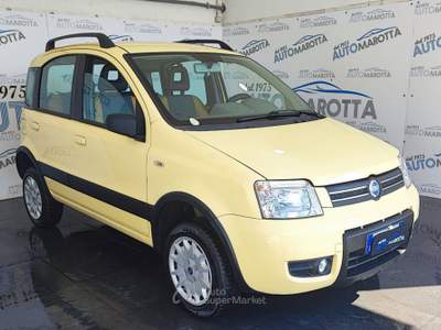 Fiat Panda 1.2 Climbing 4x4 Giallo usata Limatola
