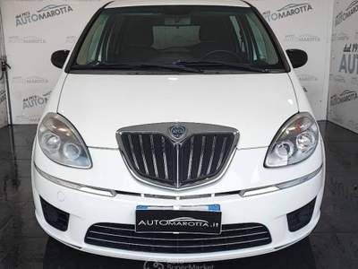 Lancia Musa 1.4 8v Platinum ecochic Gpl Bianco usata Limatola
