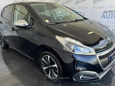 Peugeot 208 1.5 bluehdi Signature s&s 100cv 5p Nero usata Limatola