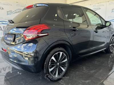 Peugeot 208 1.5 bluehdi Signature s&s 100cv 5p Nero usata Limatola
