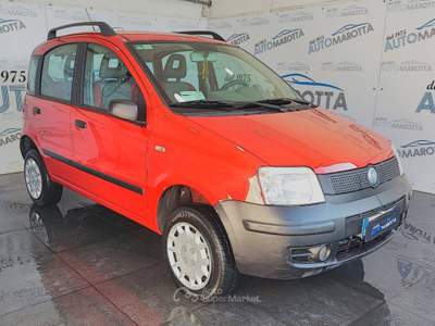 Fiat Panda 1.3 mjt 16v Climbing 4x4 Rosso usata Limatola