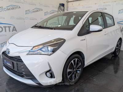 Toyota Yaris 1.5h Active my18 Bianco usata Limatola