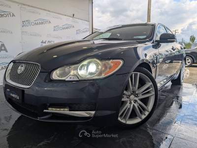 Jaguar XF 2.7d Luxury auto UNI-PROPRIETARIO! Blu/Azzurro usata Limatola