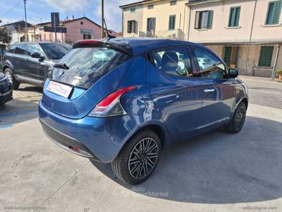 Lancia Ypsilon Ypsilon 1.0 FireFly 5p.S&S Silver Plus 2023 Blu/Azzurro usata Prato