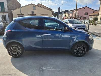 Lancia Ypsilon Ypsilon 1.0 FireFly 5p.S&S Silver Plus 2023 Blu/Azzurro usata Prato