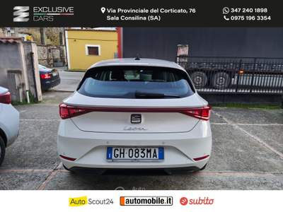 Seat Leon Leon 2.0 TDI Style UFFICIALE VOLKSWAGEN GROUP ITALIA Bianco usata Sala Consilina