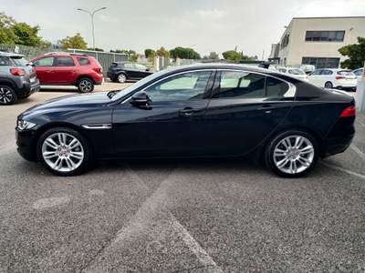 Jaguar XE NON FUMATORE Nero usata Perugia