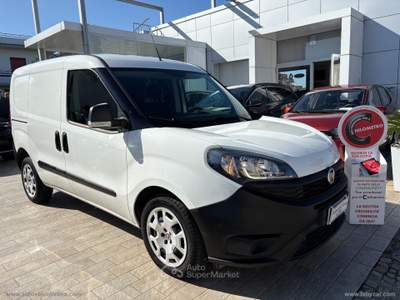 Fiat Doblò Doblò 1.6 MJT 120CV PC-TN Cargo Lounge 3 POSTI Bianco usata Somma Vesuviana