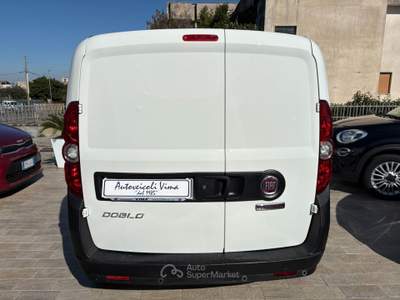 Fiat Doblò Doblò 1.6 MJT 120CV PC-TN Cargo Lounge 3 POSTI Bianco usata Somma Vesuviana