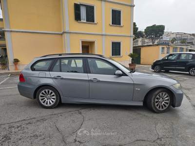 BMW Serie 3 325tds d Touring Attiva Grigio usata Civitanova Marche