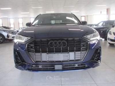 Audi Q3 Q3 35 Identity Black 2.0 TDI 150CV S-Tronic Blu/Azzurro usata Fossano