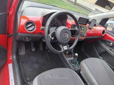 Volkswagen up! Cross 10. 5 p 75cv Rosso usata Nova Milanese