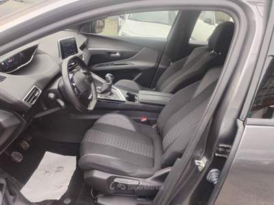 Peugeot 3008 3008 II  1.2 puretech t Active Pack s usata Milano