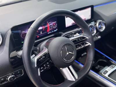 Mercedes-Benz GLA 200d AMG Line Premium | tetto apribile|night edition Grigio usata San Felice a Cancello