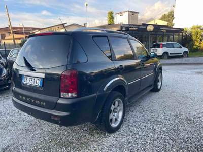 SsangYong Rexton - DELUXE - AUTOMATICA Nero usata Massa