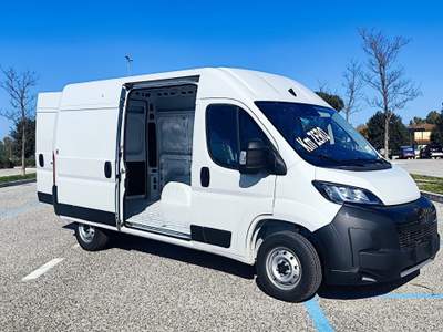 Peugeot Boxer 2.2 BLUEHDI 140 S&S 335 L2H2 KMO Bianco usata Roma