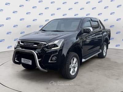 Isuzu D-Max 1.9 td crew Quasar 4x4 Grigio usata Pistoia