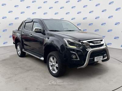 Isuzu D-Max 1.9 td crew Quasar 4x4 Grigio usata Pistoia