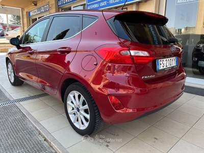 Ford Fiesta 5 porte Titanium Rosso usata Gravina in Puglia