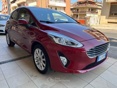 Ford Fiesta 5 porte Titanium Rosso usata Gravina in Puglia