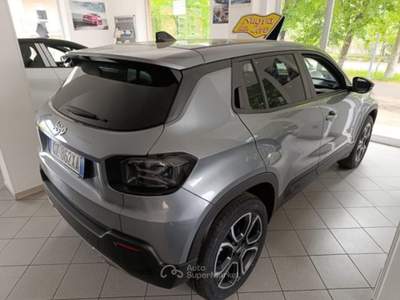 Jeep Avenger 100 CV SUMMIT CON RETROCAMERA Grigio usata Santo Stefano Belbo