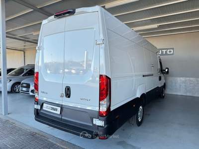 Iveco Daily 35S14A8V 2.3 HPT PLM-TA Hi-Matic Iva inclusa Art36 Bianco usata Sedriano