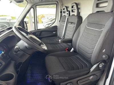 Iveco Daily 35S14A8V 2.3 HPT PLM-TA Hi-Matic Iva inclusa Art36 Bianco usata Sedriano