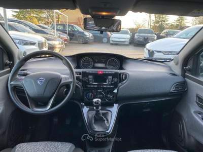 Lancia Ypsilon 1.2 69 CV 5 porte GPL Ecochic Gold Bianco usata Oderzo