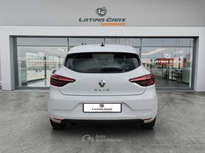 Renault Clio 1.0  Business 75cv con CarPlay Bianco usata Latina