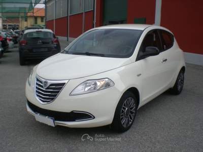 Lancia Ypsilon 1.3 MJT 16V 95 CV 5 porte S&S Gold Bianco usata Fossano