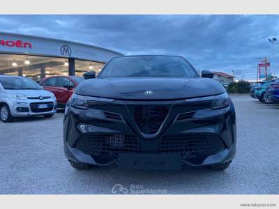 Alfa Romeo Junior Junior 1.2 145CV Hybrid eDCT6 Q4 Intensa Nero usata Agnone
