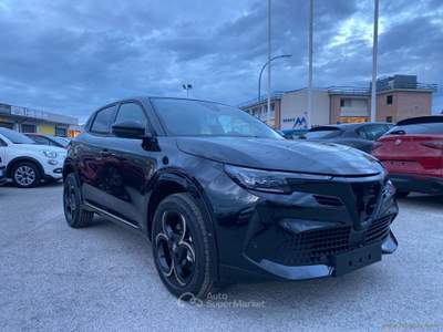 Alfa Romeo Junior Junior 1.2 145CV Hybrid eDCT6 Q4 Intensa Nero usata Agnone