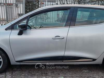 Renault Clio Clio 1.5 dci Moschino Zen 90cv Rosso usata Quarto