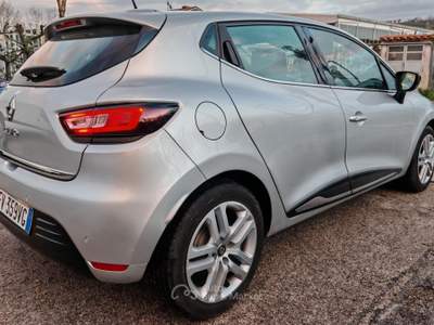 Renault Clio Clio 1.5 dci Moschino Zen 90cv Rosso usata Quarto