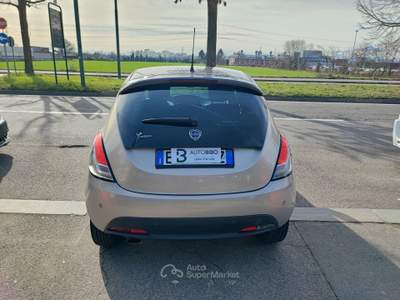 Lancia Ypsilon 85 CV 5 porte S&S Gold Beige usata Torino