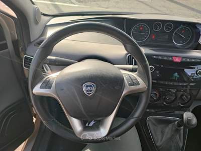 Lancia Ypsilon 85 CV 5 porte S&S Gold Beige usata Torino
