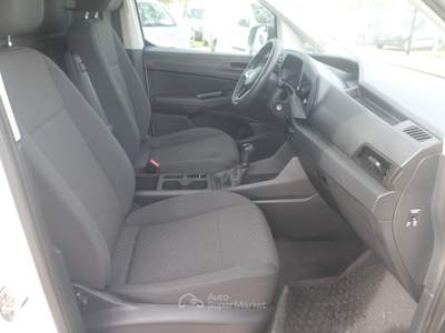 Volkswagen Caddy furgone Bianco usata San Michele Salentino