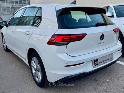 Volkswagen Golf 1.0 eTSI EVO DSG Life Bianco usata Castellammare di Stabia