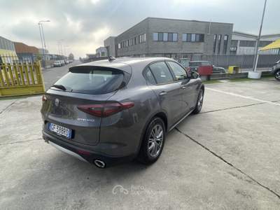 Alfa Romeo Stelvio 2.2 Turbodiesel 190 CV AT8 Q4 Business Grigio usata Cremosano