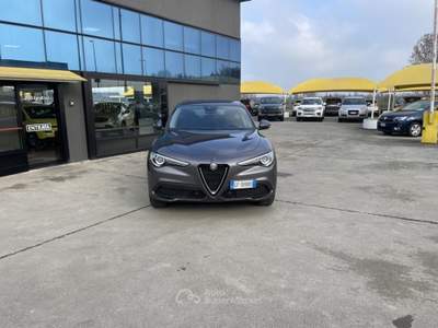 Alfa Romeo Stelvio 2.2 Turbodiesel 190 CV AT8 Q4 Business Grigio usata Cremosano
