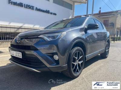 Toyota RAV4  2.0 d-4d Lounge 2wd mt Grigio usata Cassano allo Ionio
