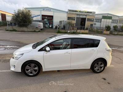 Toyota Verso  1.6 D-4D Style 7 posti Bianco usata Follonica